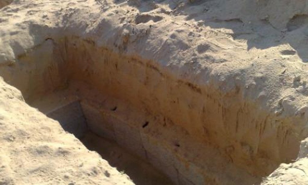 تفسير حلم فتح قبر ميت اعرفه للعزباء والمتزوجة لابن سيرين - هل هو نبش اسرار؟